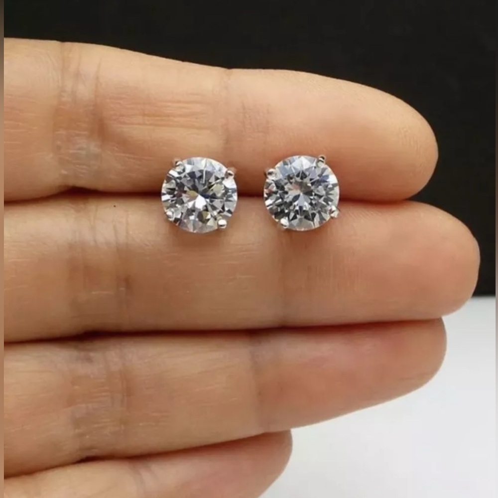 8.00 Ct Round Cut VVS1/D GRA Moissanite Solitare Stud Earrings 10mm Screw Back